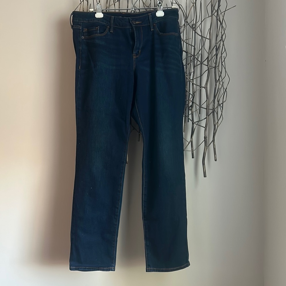 Mid rise power slim straight jeans